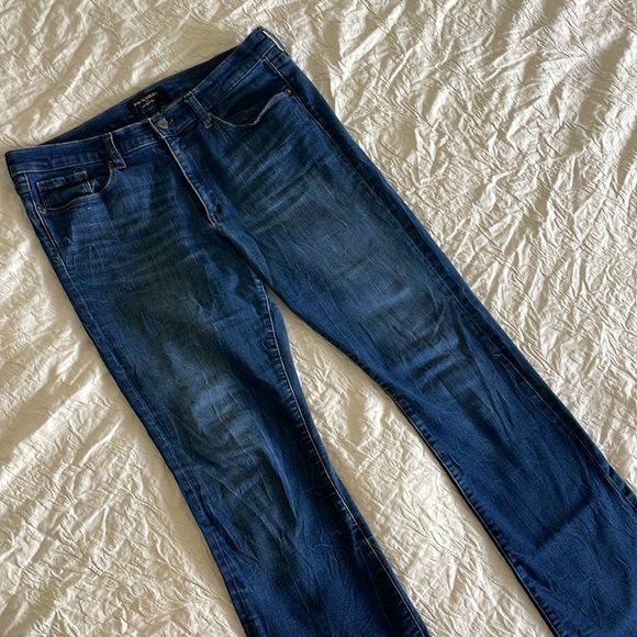 Banana Republic ~ Slim Boot Cut Jeans - Picture 2 of 6